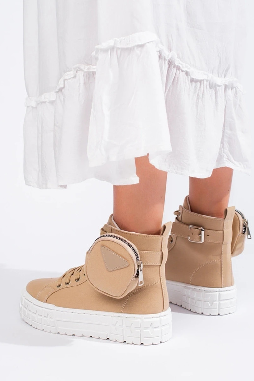 scarpe casual con una piattaforma con...