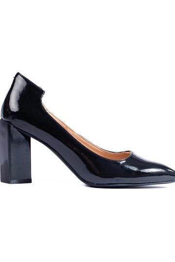 Scarpe sul tallone Shelovet...