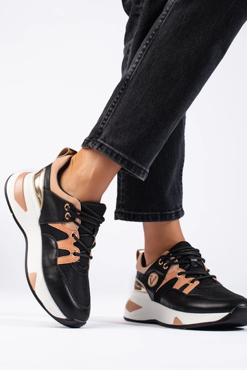 Scarpe da ginnastica... 2