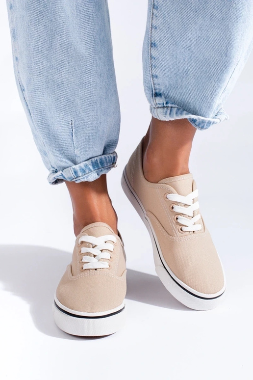 Scarpe comode modello sportivo