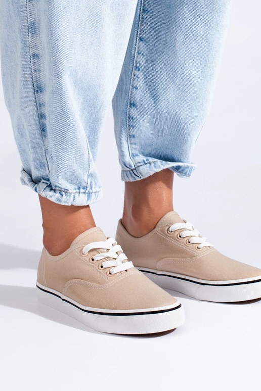 Scarpe comode modello sportivo