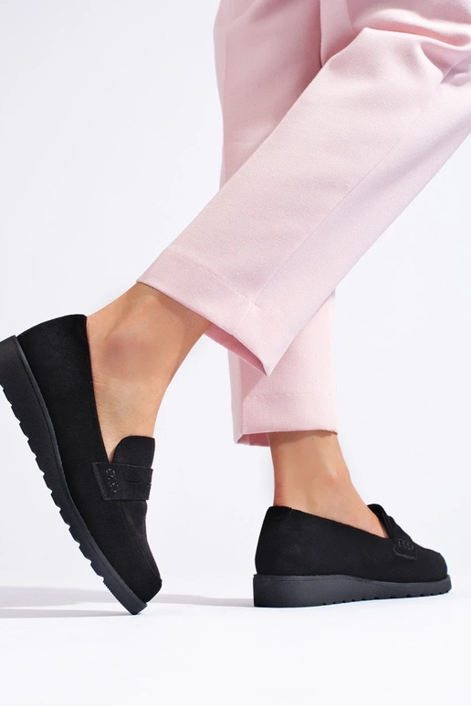 Stivaletti in camoscio nero di un...