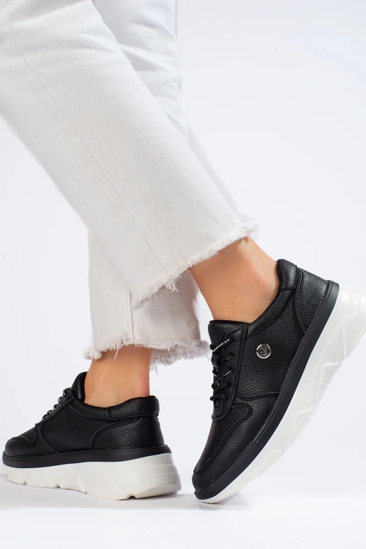 scarpe sportive nere Vinceza con un...