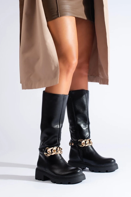 Scarpe lunghe con catena in ecopelle