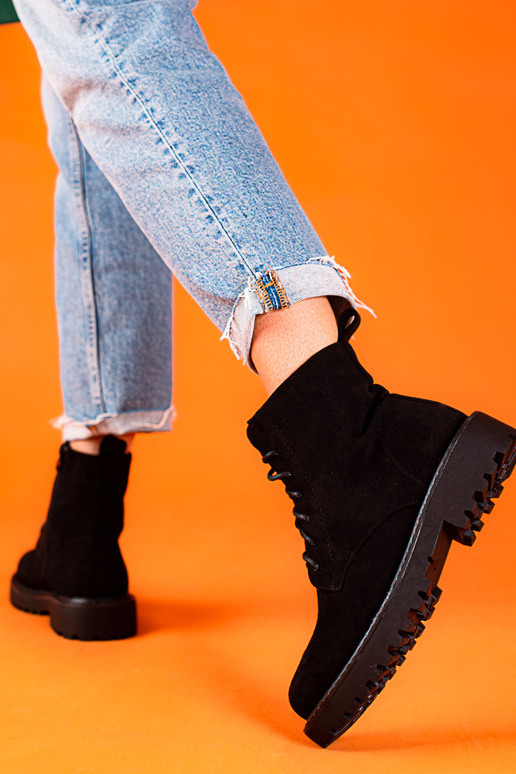 Scarpe da donna in camoscio nere