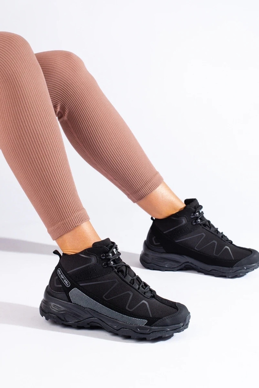 Scarponi da trekking dallo stile... Scarponi da trekking dallo stile...