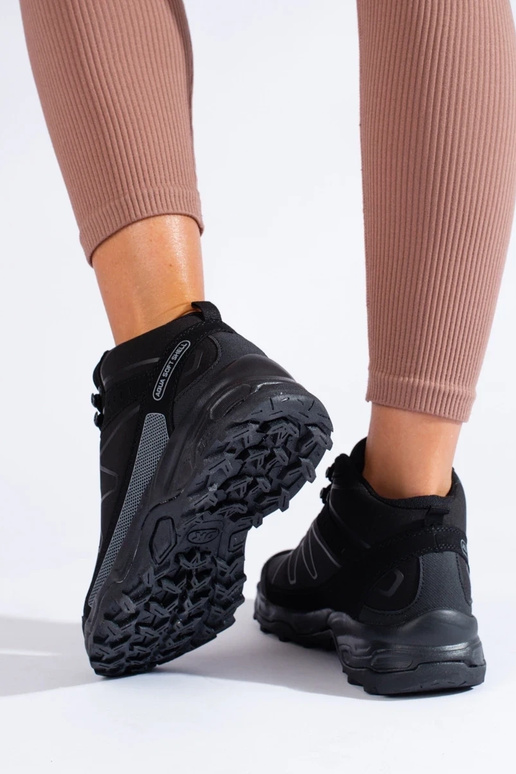 Scarponi da trekking dallo stile... Scarponi da trekking dallo stile...