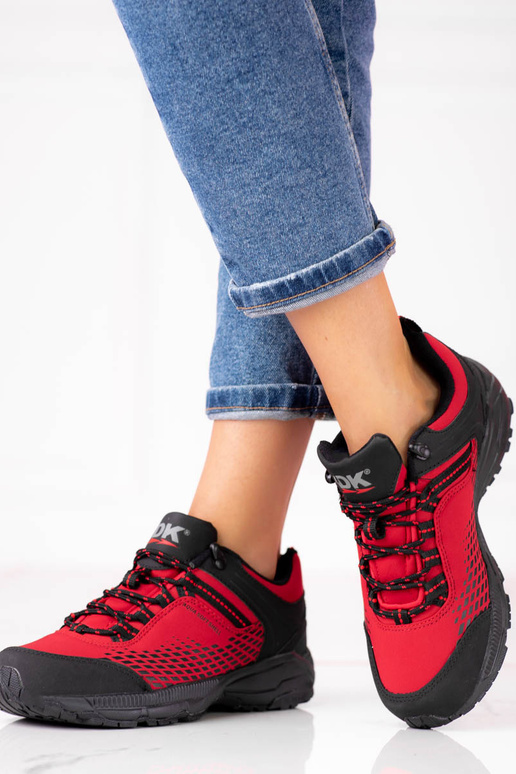 Scarponi trekking rossi su...