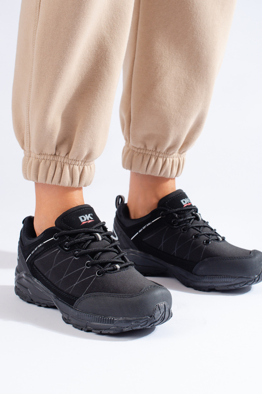 Scarponi da trekking neri... Scarponi da trekking neri...