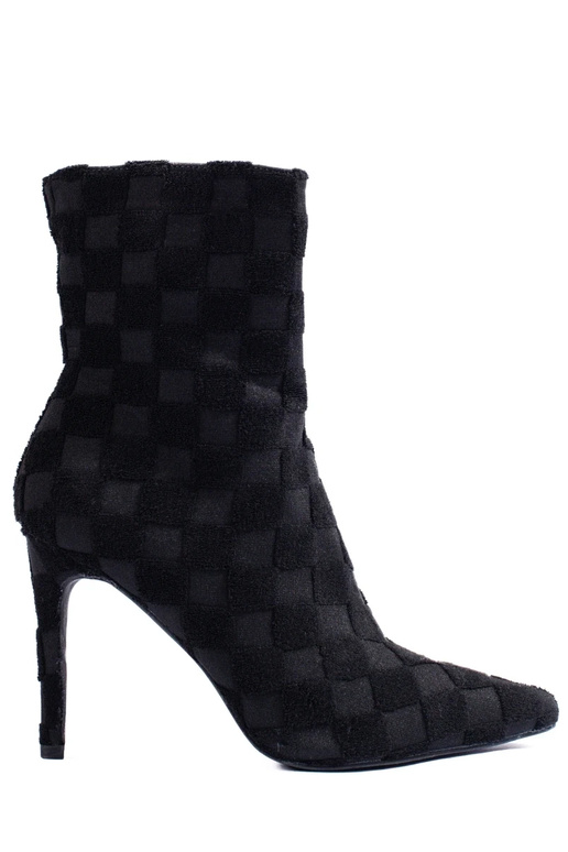 Scarpe da donna alte equipaggiate con... Scarpe da donna alte equipaggiate con...