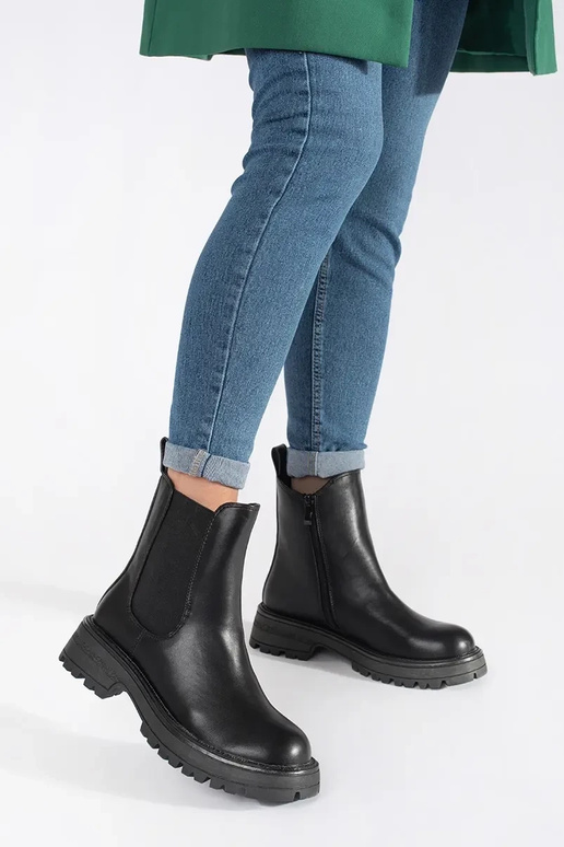 Stivaletti neri con plateau