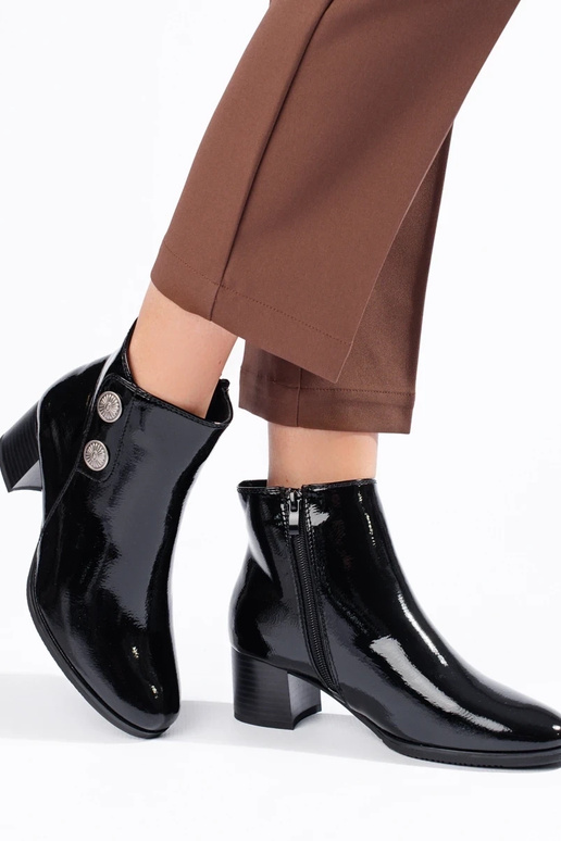 Classici stivali con tacco verniciati