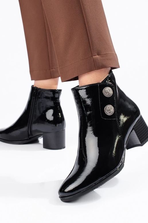 Classici stivali con tacco verniciati