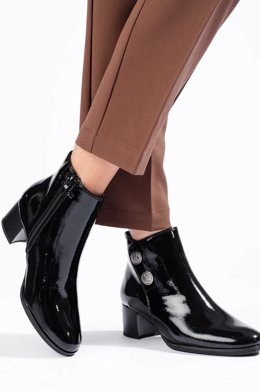 Classici stivali con tacco verniciati