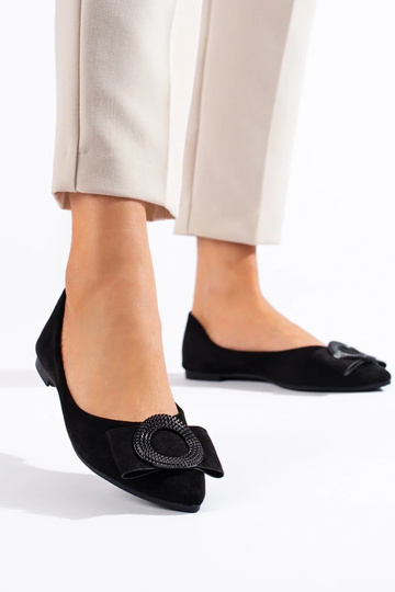 realizzata in pelle... 2