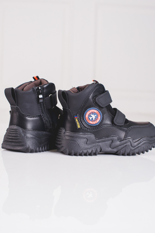 Scarpe alte da bambino in velcro...