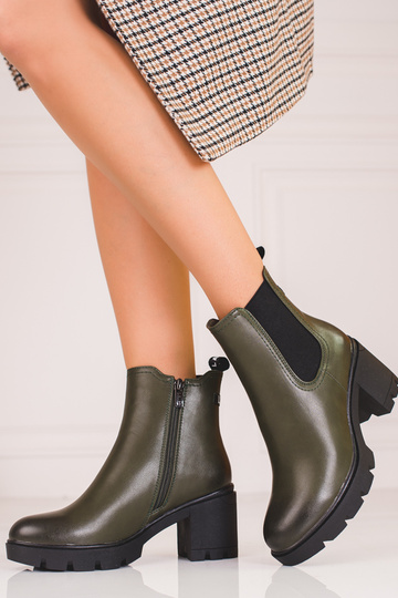 Scarpe da donna con tacco... 2