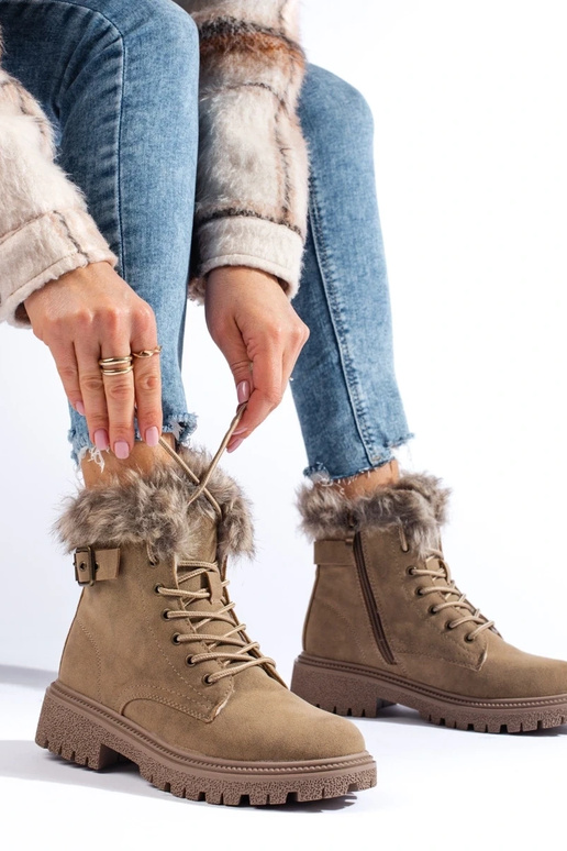 Stivali da donna con pelliccia in...