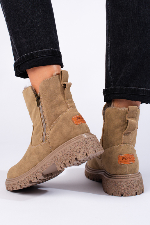 Stivali isolanti beige scuro da donna