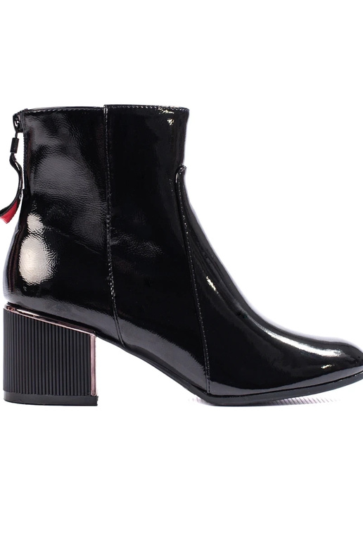 scarpe da donna nere con effetto lacca