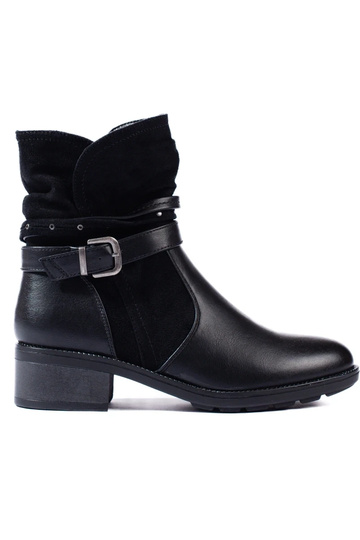 Stivali da donna con nastro...