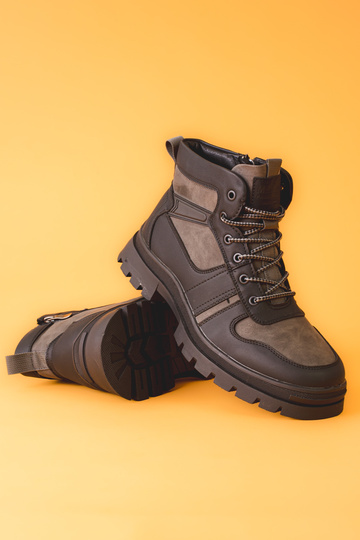 Scarpe da uomo isolate in... 2