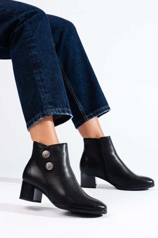 Classici stivali neri con tacco