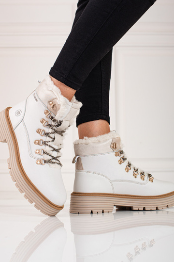 Scarpe bianche da donna. 2