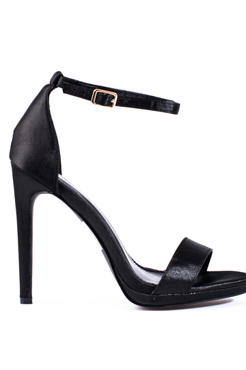 sandali neri con tacco...