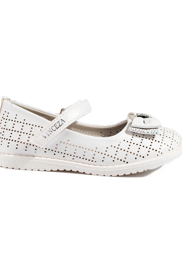 con elementi traforati...