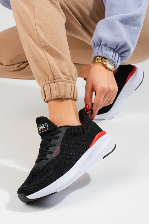 scarpe sportive nere con tacco...