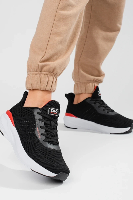 scarpe sportive nere con tacco...