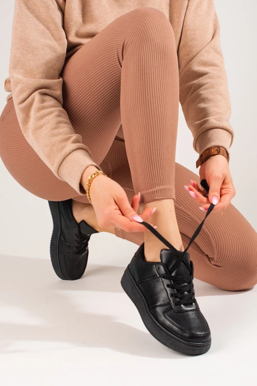 scarpe sportive nere Shelovet con un... scarpe sportive nere Shelovet con un...