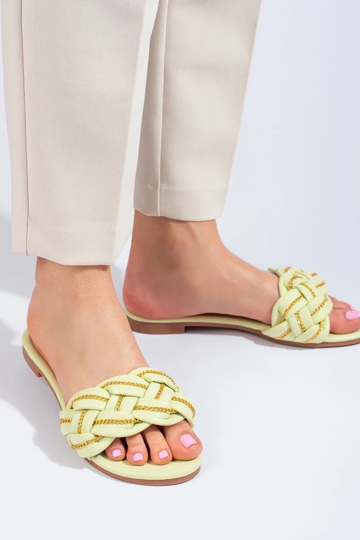 Pantofole dallo stile elegante con...