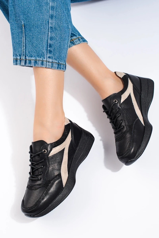 Scarpe modello Sneakers nere con... Scarpe modello Sneakers nere con...