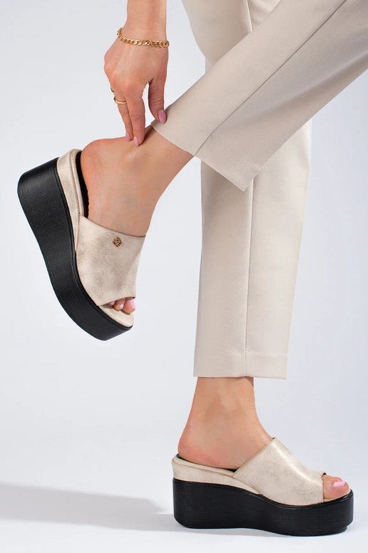 Ciabatte con tacco alto dorate