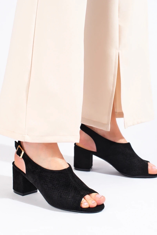 sandali con elementi traforati in...