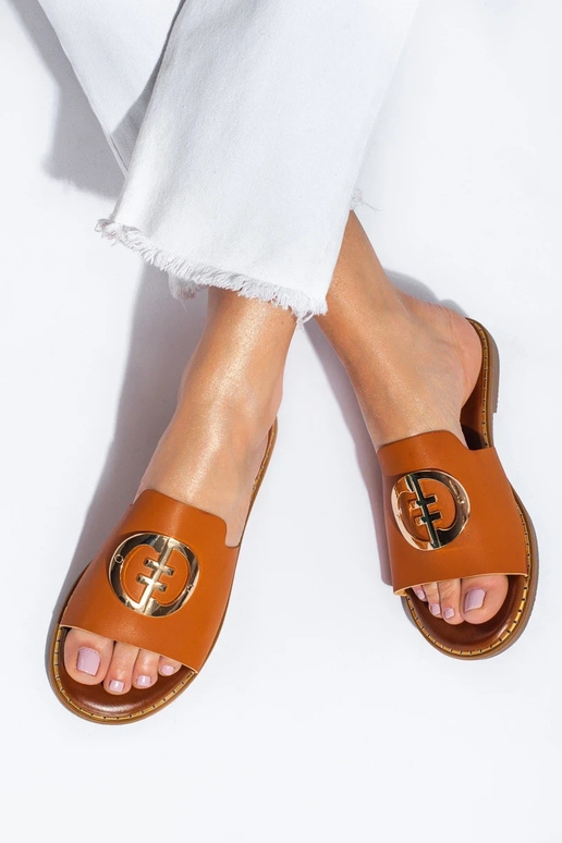 Pantofole da donna colore marrone...