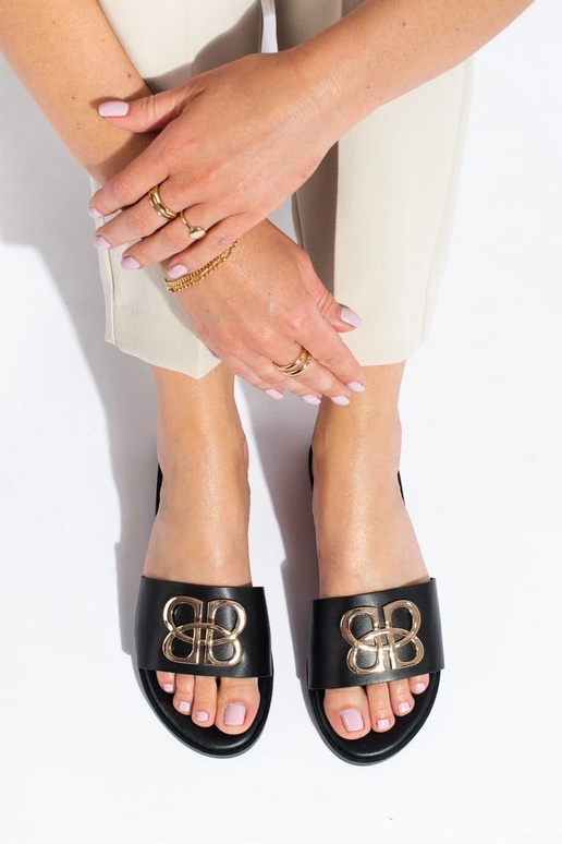 Pantofole modello classico in colore...