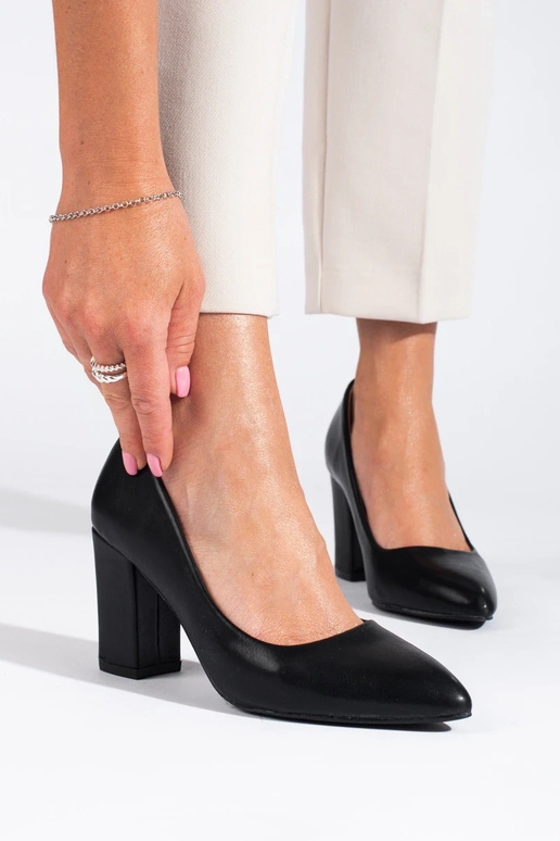 décolleté eleganti neri con tacco