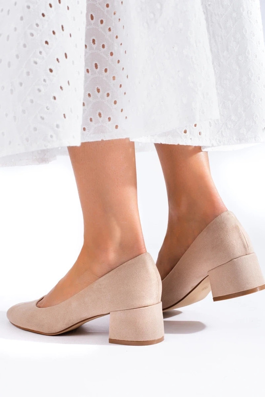 décolleté classiche color sabbia con...