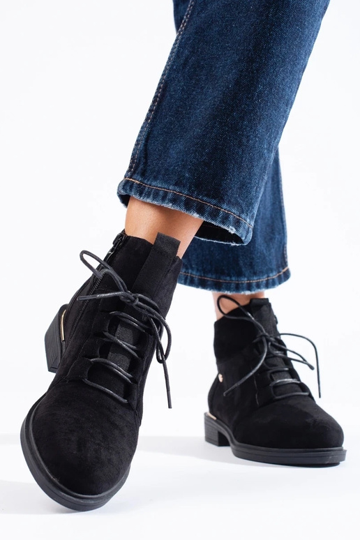 Scarpe in camoscio da donna nere