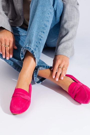 realizzata in pelle... 2