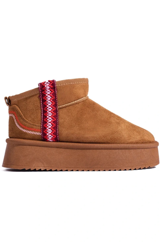 realizzato in pelle scamosciata...