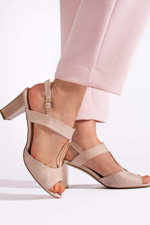 sandali con tacco dorati