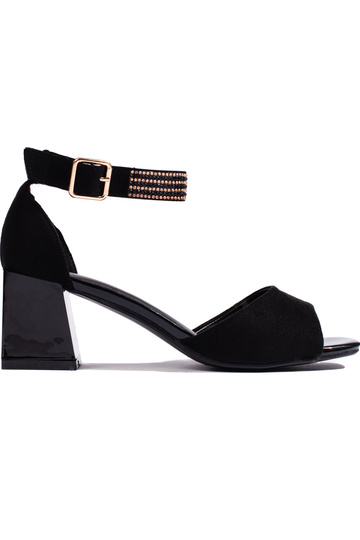 sandali neri con tacco basso