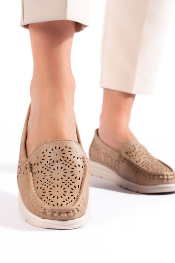 con elementi traforati,... 2