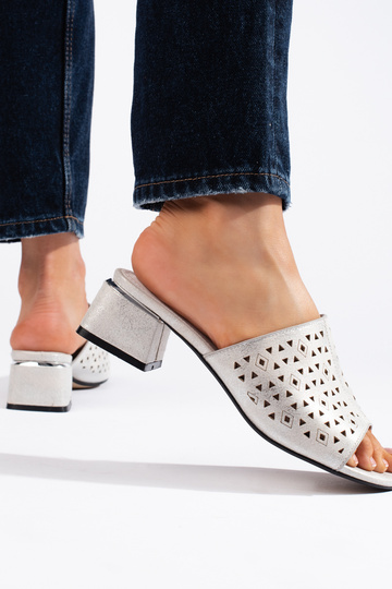 Ciabatte con dettagli in... 2