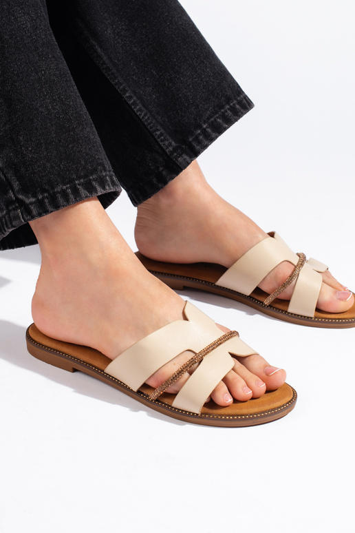 Pantofole beige dallo stile elegante