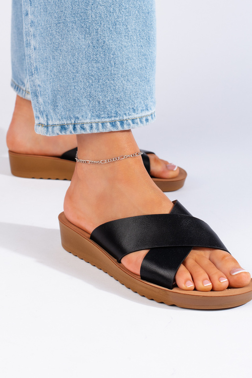 Pantofole nere con piattaforma